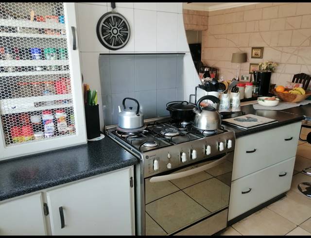 3 BEDROOM HOUSE FOR SALE IN BONANNE